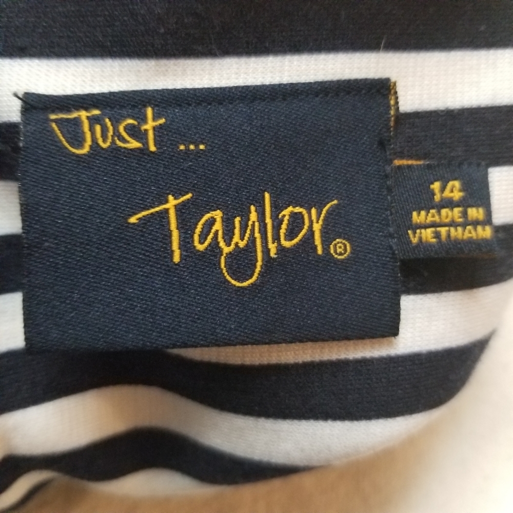 Just Taylor mixed media v neck dress - Picture 4 of 7